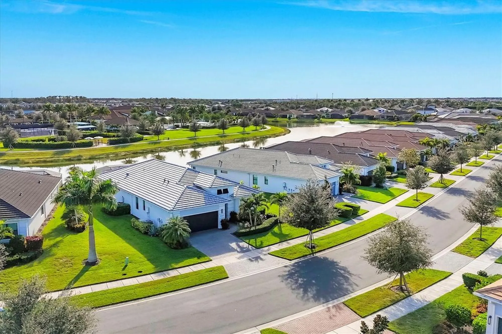 Property Slideshow image 60 of 60 | 4947 surfside cir, Bradenton, FL, 34211