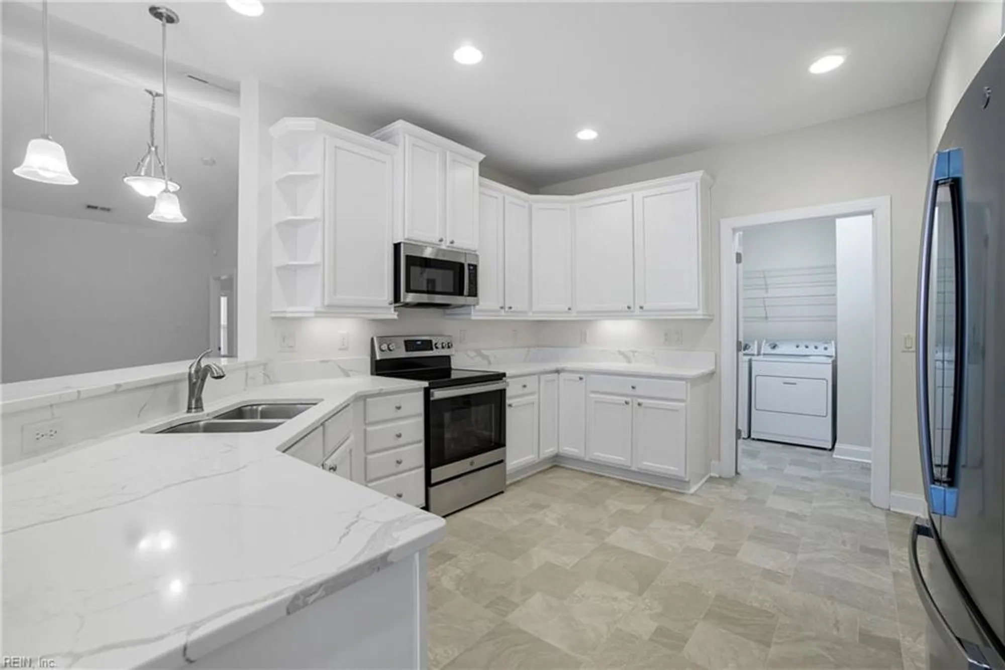 Property Slideshow image 2 of 34 | 1439 thistlewood ln, Chesapeake, VA, 23320