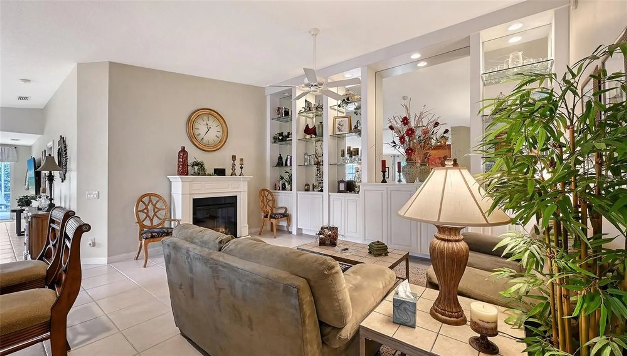 Property Slideshow image 8 of 87 | 5770 ivrea dr, Sarasota, FL, 34238