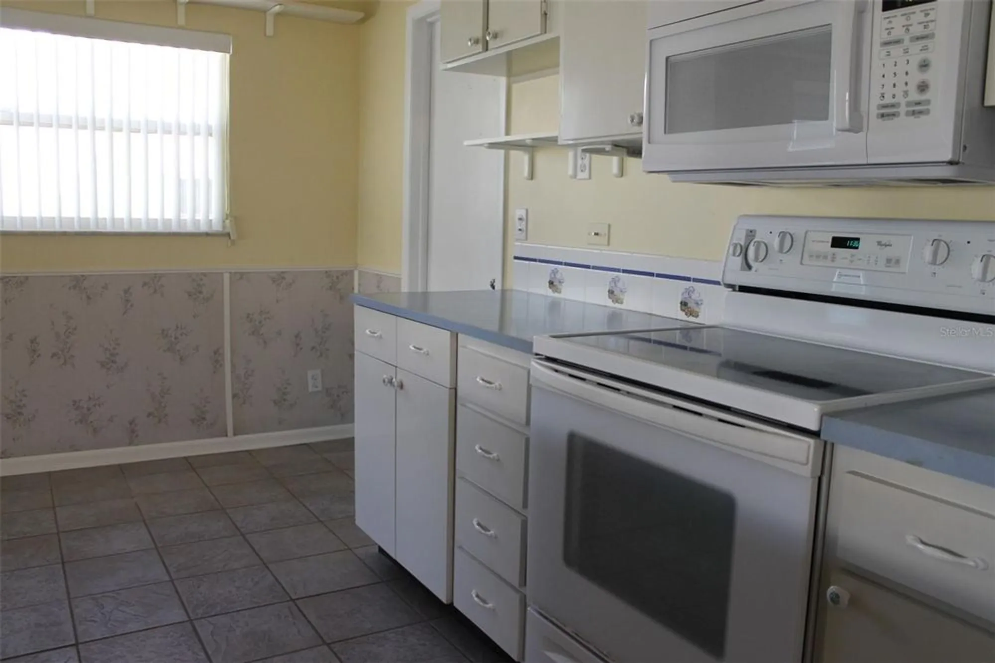 Property Slideshow image 4 of 25 | 4251 100th ave, Pinellas Park, FL, 33782