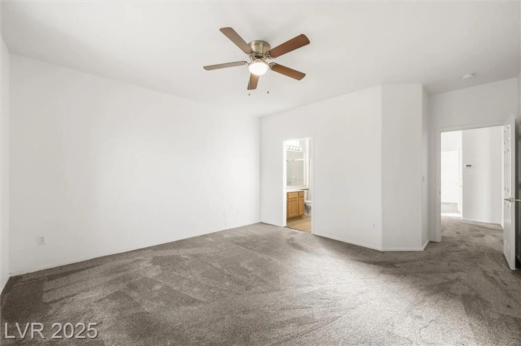 Property Slideshow image 22 of 34 | 2134 desert woods dr, Henderson, NV, 89012