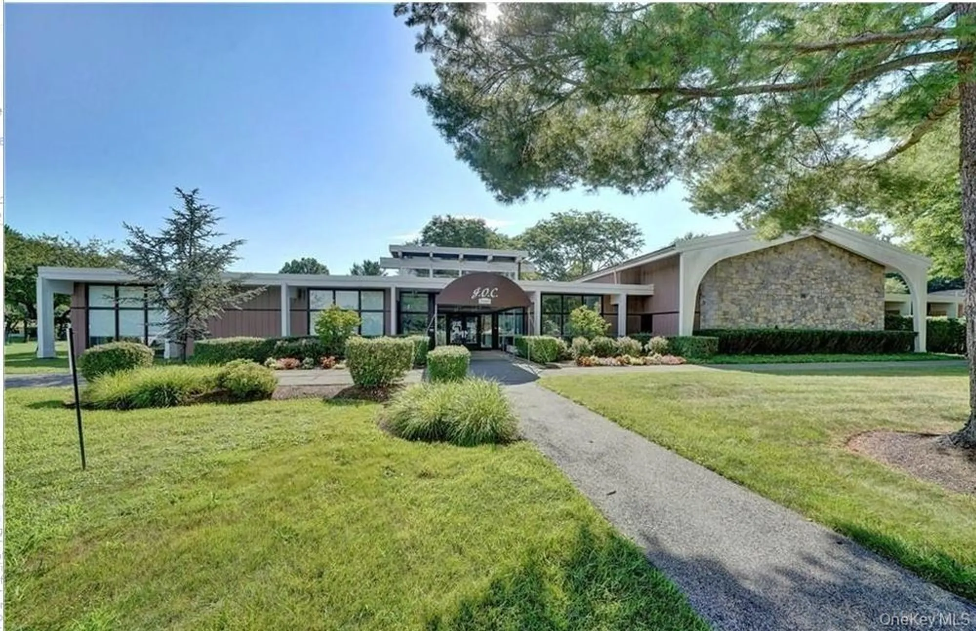 Property Slideshow image 26 of 40 | 159 carriage ct c, Yorktown Heights, NY, 10598