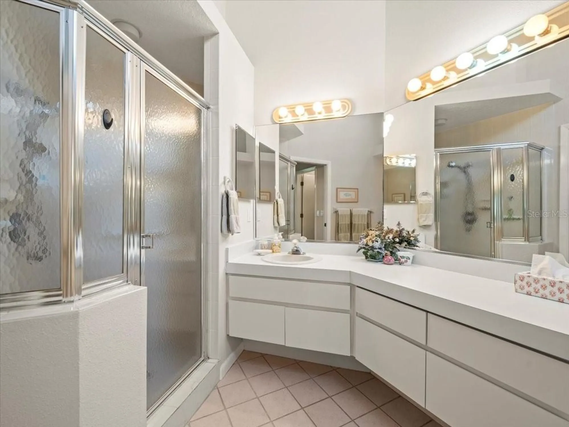 Property Slideshow image 34 of 58 | 9355 french quarters cir, Weeki Wachee, FL, 34613