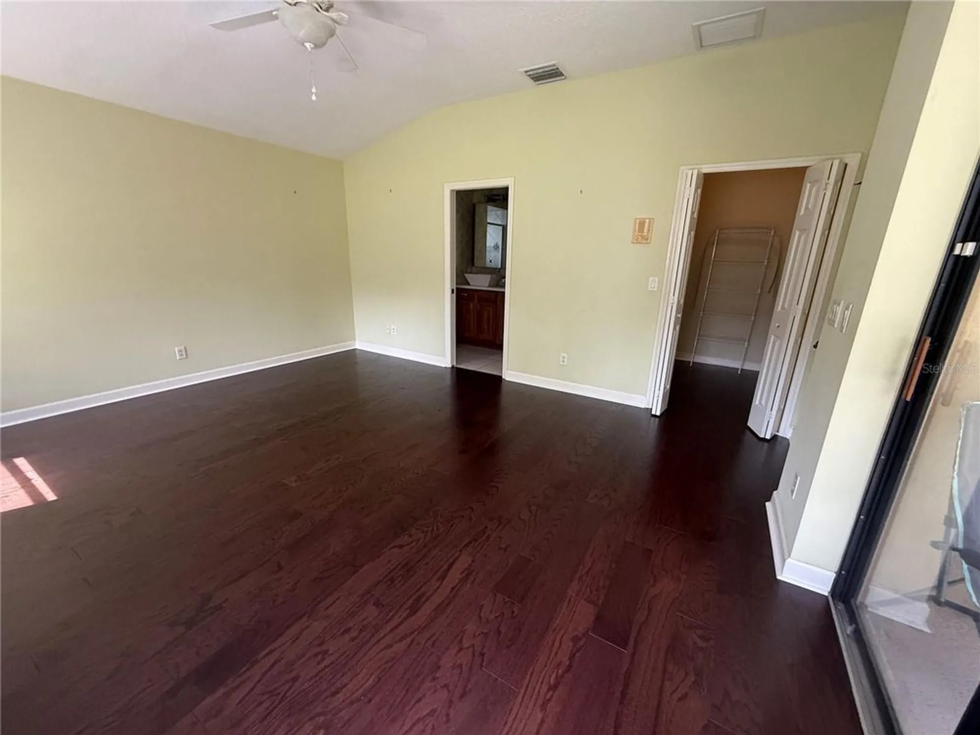 Property Slideshow image 15 of 58 | 8167 bridgeport bay cir, Mount Dora, FL, 32757