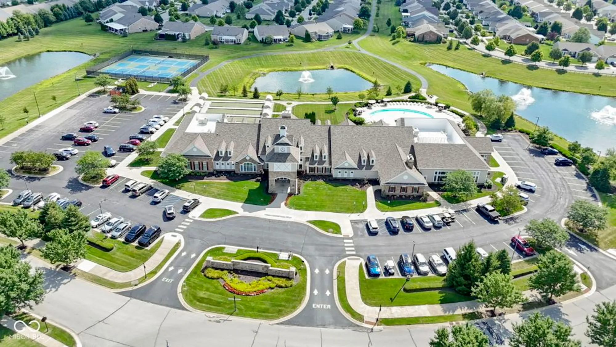 Property Slideshow image 38 of 44 | 16284 loire valley dr, Fishers, IN, 46037