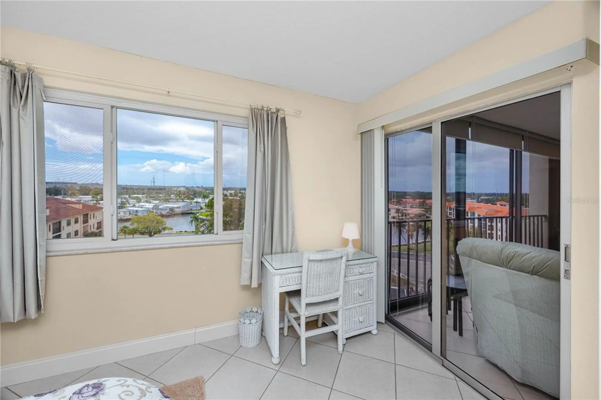 Property Slideshow image 11 of 45 | 19029 us highway 19 n apt 9-607, Clearwater, FL, 33764