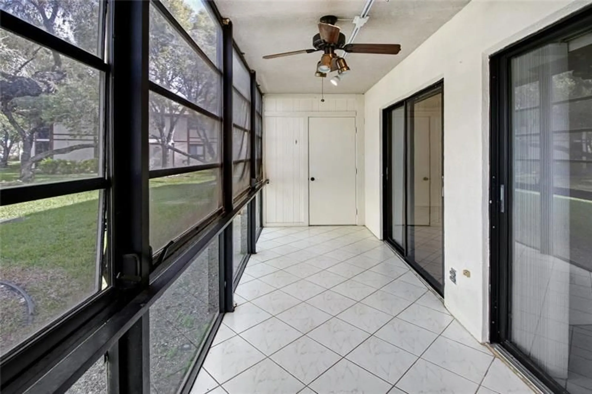 Property Slideshow image 19 of 19 | 9926 s belfort cir # 106, Tamarac, FL, 33321