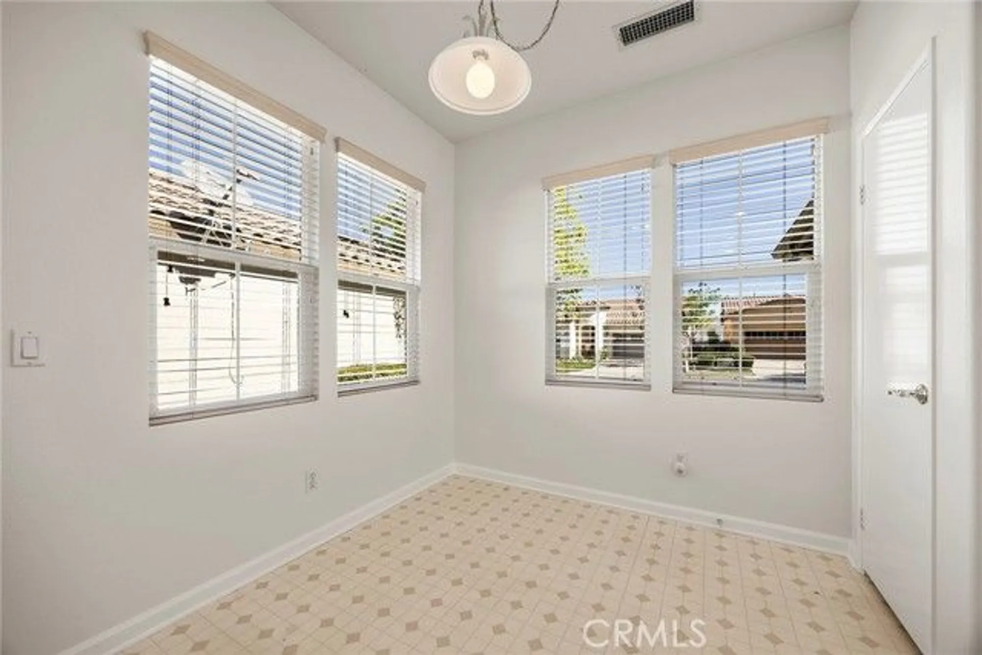 Property Slideshow image 8 of 28 | 24649 hatton ln, Corona, CA, 92883