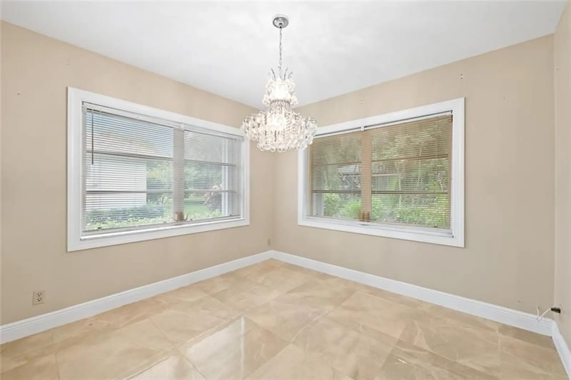 Property Slideshow image 27 of 43 | 10911 greentrail dr, Boynton Beach, FL, 33436