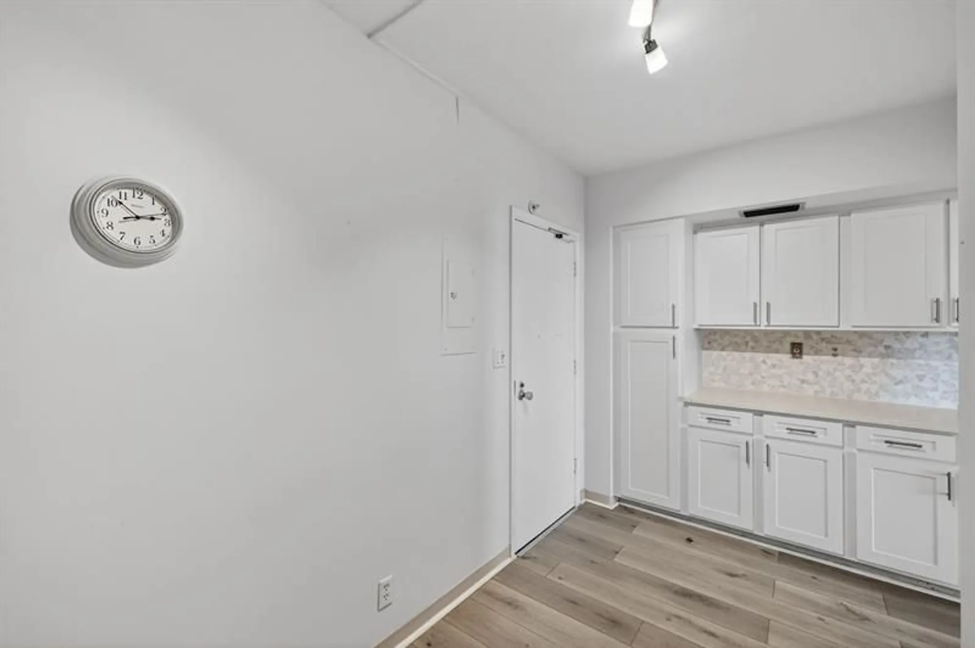 Property Slideshow image 24 of 39 | 3333 ne 34th st 615, Fort Lauderdale, FL, 33308