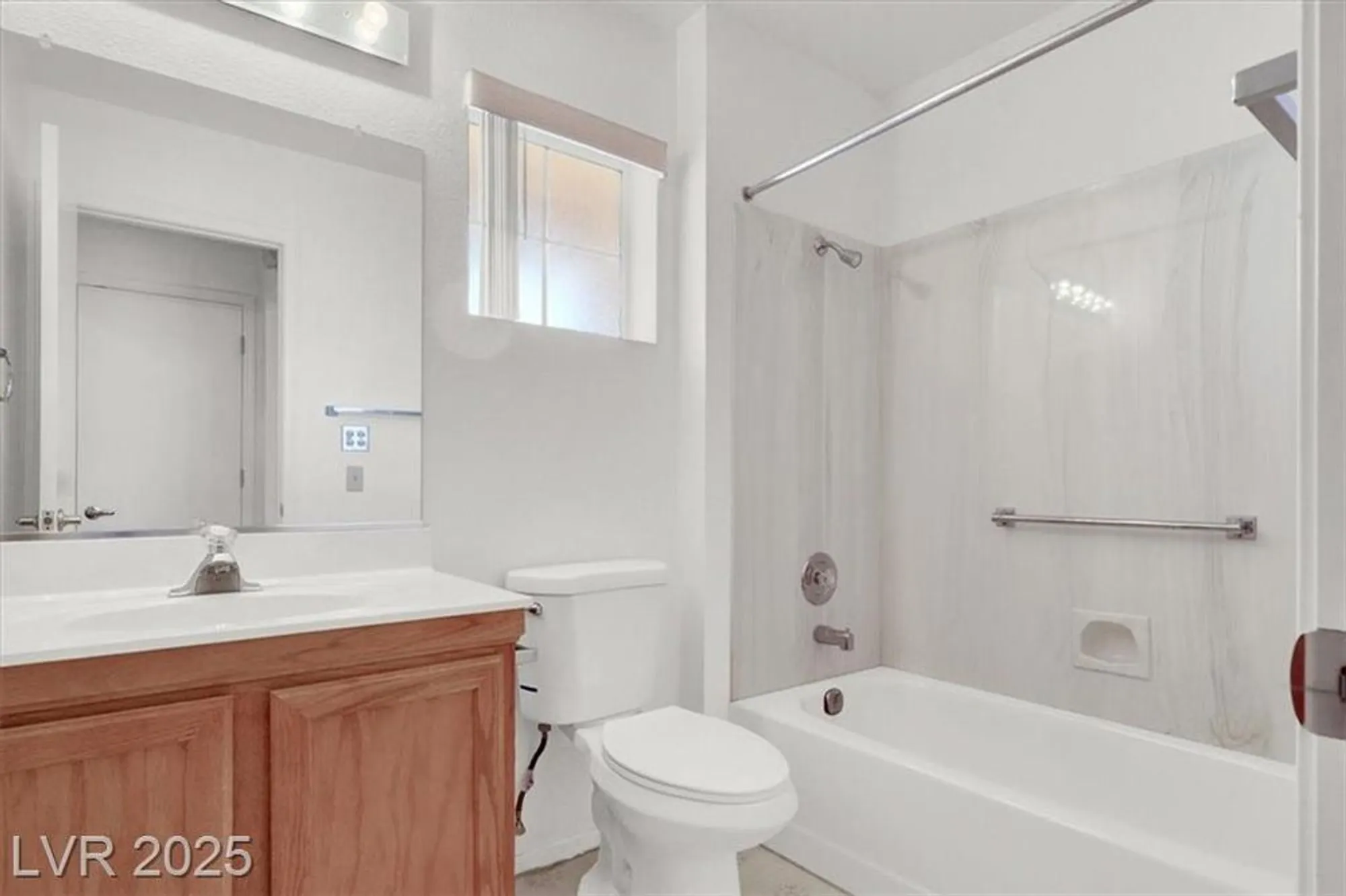 Property Slideshow image 16 of 43 | 3109 goodnews ct, Las Vegas, NV, 89134