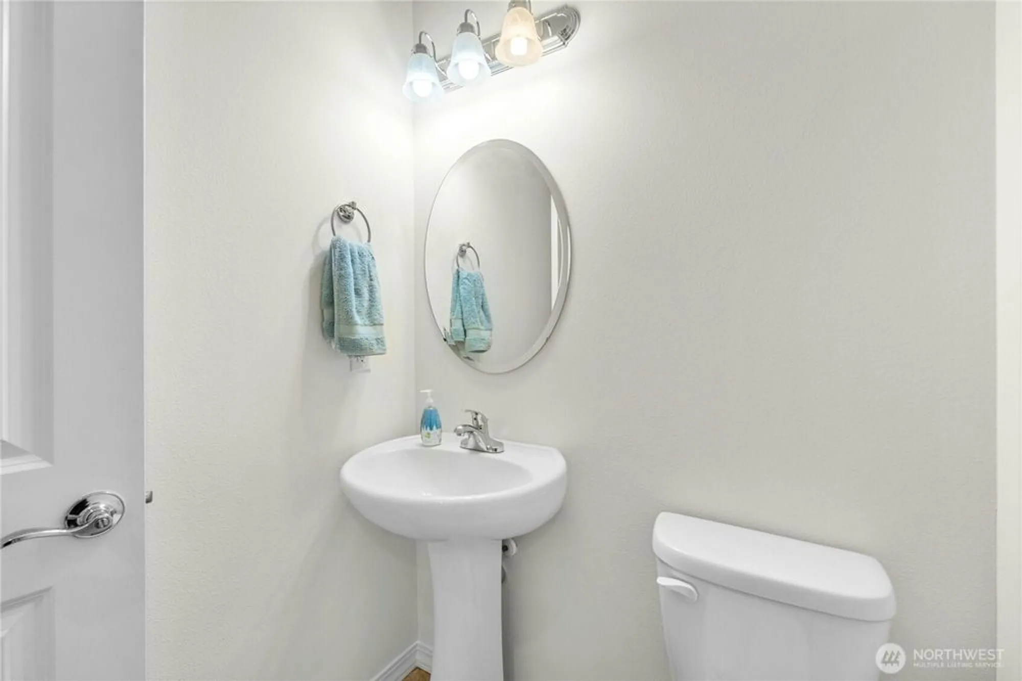 Property Slideshow image 28 of 38 | 5206 waldron dr, Lacey, WA, 98516