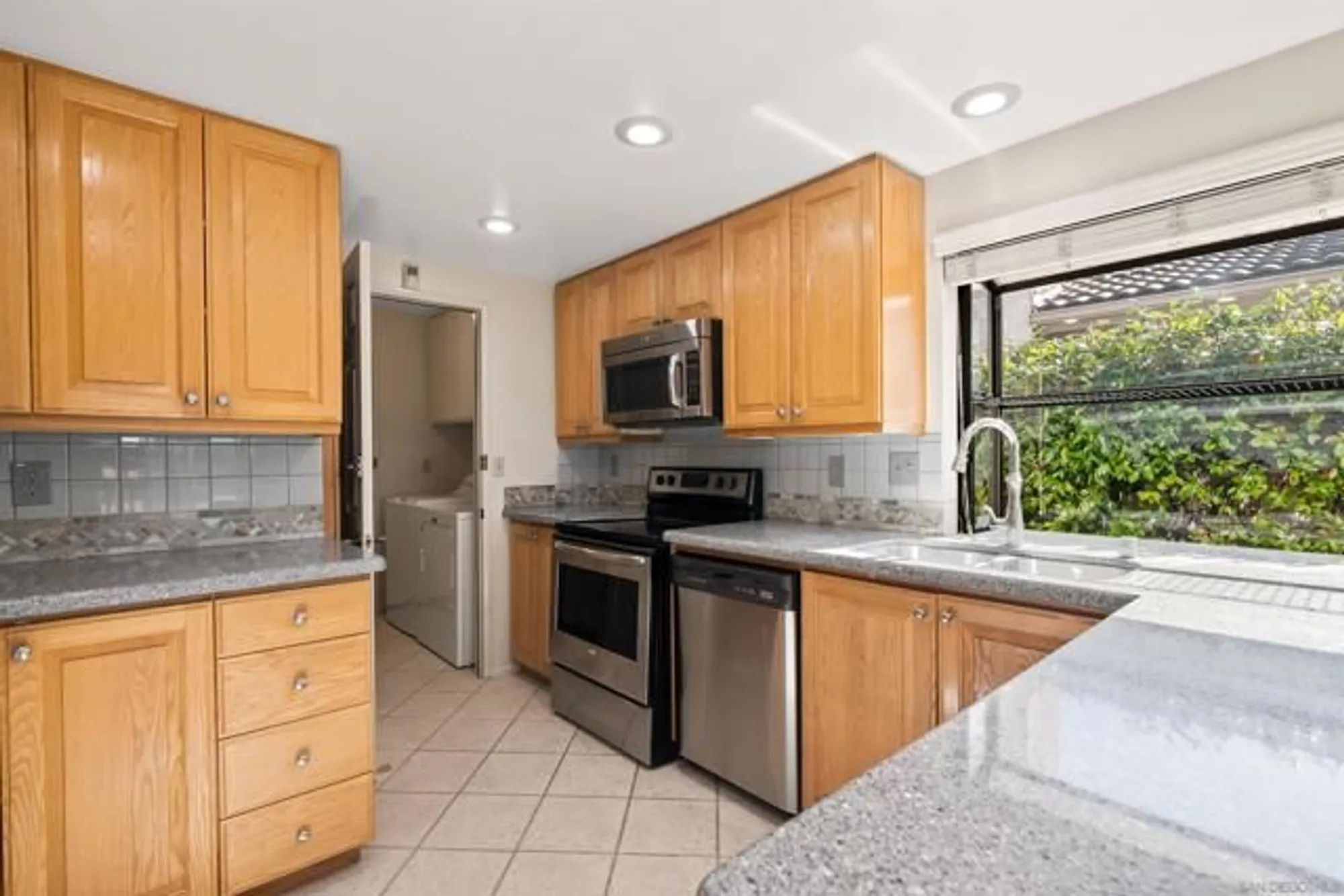 Property Slideshow image 21 of 51 | 18113 calle estepona, San Diego, CA, 92128