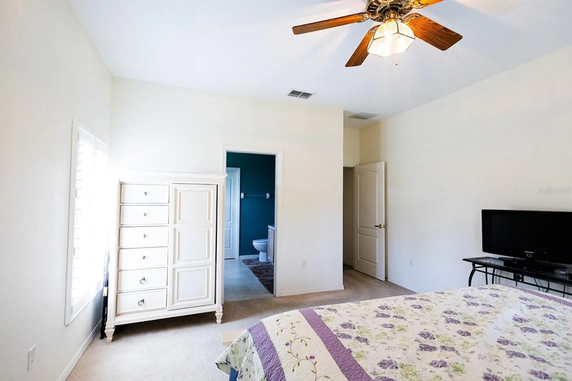 Property Slideshow image 15 of 37 | 2542 sandy hill ct, Holiday, FL, 34691