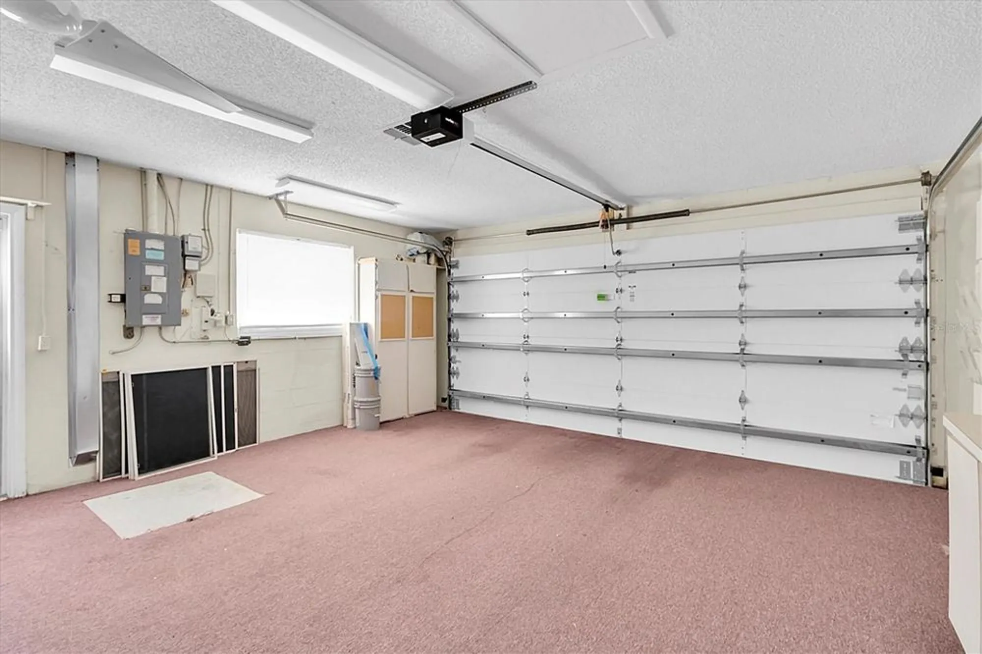 Property Slideshow image 30 of 60 | 9433 stonewall ln, New Port Richey, FL, 34655