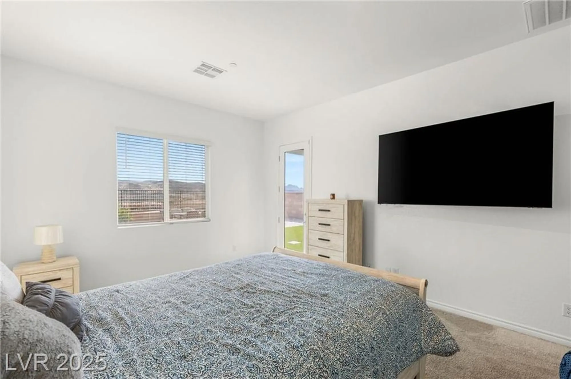 Property Slideshow image 18 of 42 | 116 juliette pointe ln, Henderson, NV, 89011