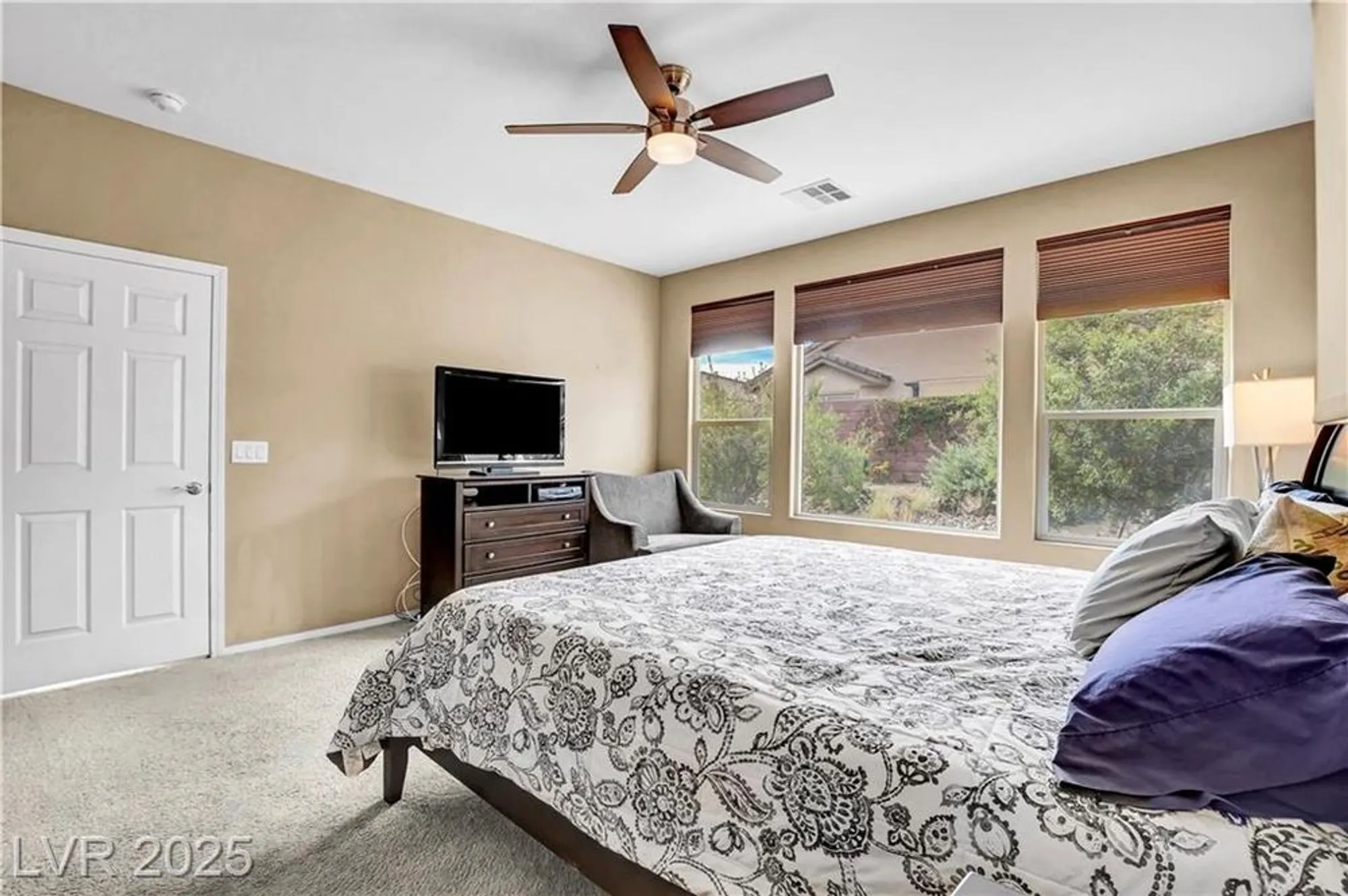 Property Slideshow image 41 of 82 | 5749 keystone crest st, North Las Vegas, NV, 89081