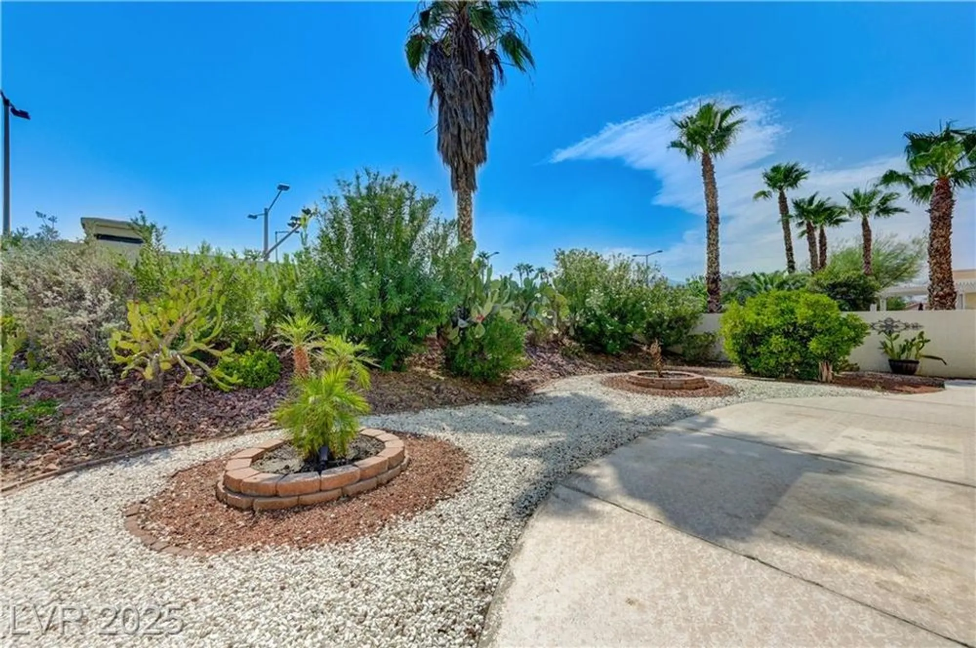 Property Slideshow image 23 of 24 | 8737 smokey dr, Las Vegas, NV, 89134