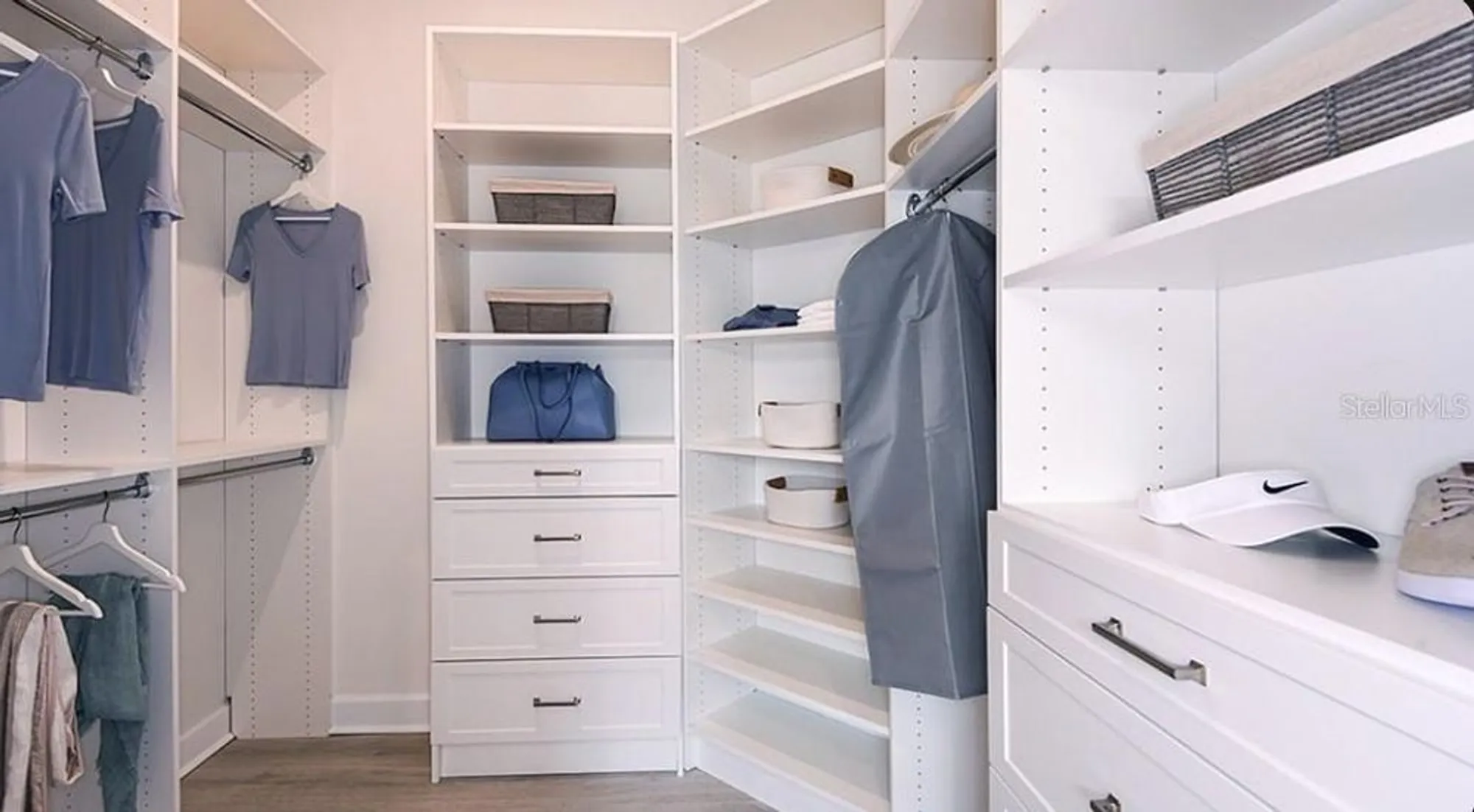 Property Slideshow image 13 of 37 | 16331 san donato pl, Bradenton, FL, 34211