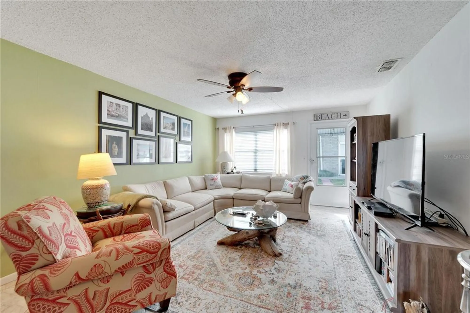Property Slideshow image 16 of 54 | 5286 81st st n apt 4, St Petersburg, FL, 33709