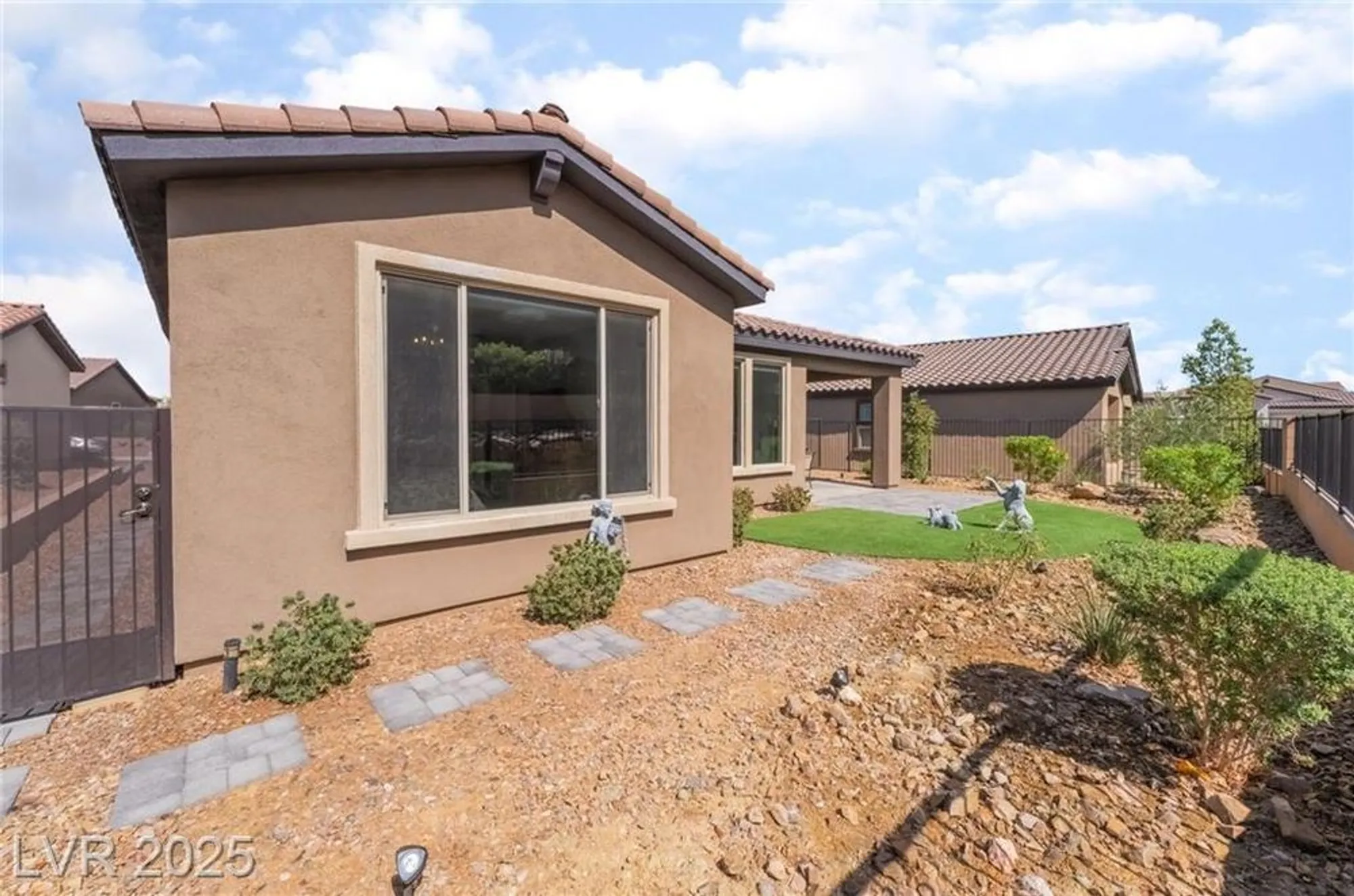 Property Slideshow image 38 of 44 | 15 arid crest ave, Henderson, NV, 89011