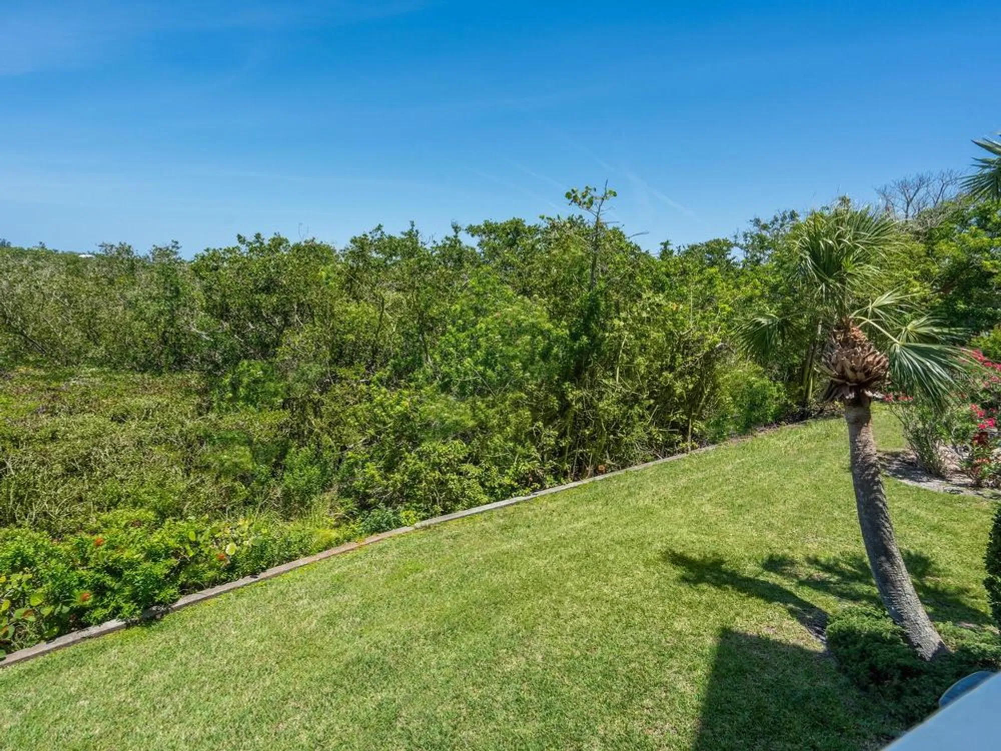 Property Slideshow image 14 of 59 | 5420 eagles point cir 106, Sarasota, FL, 34231