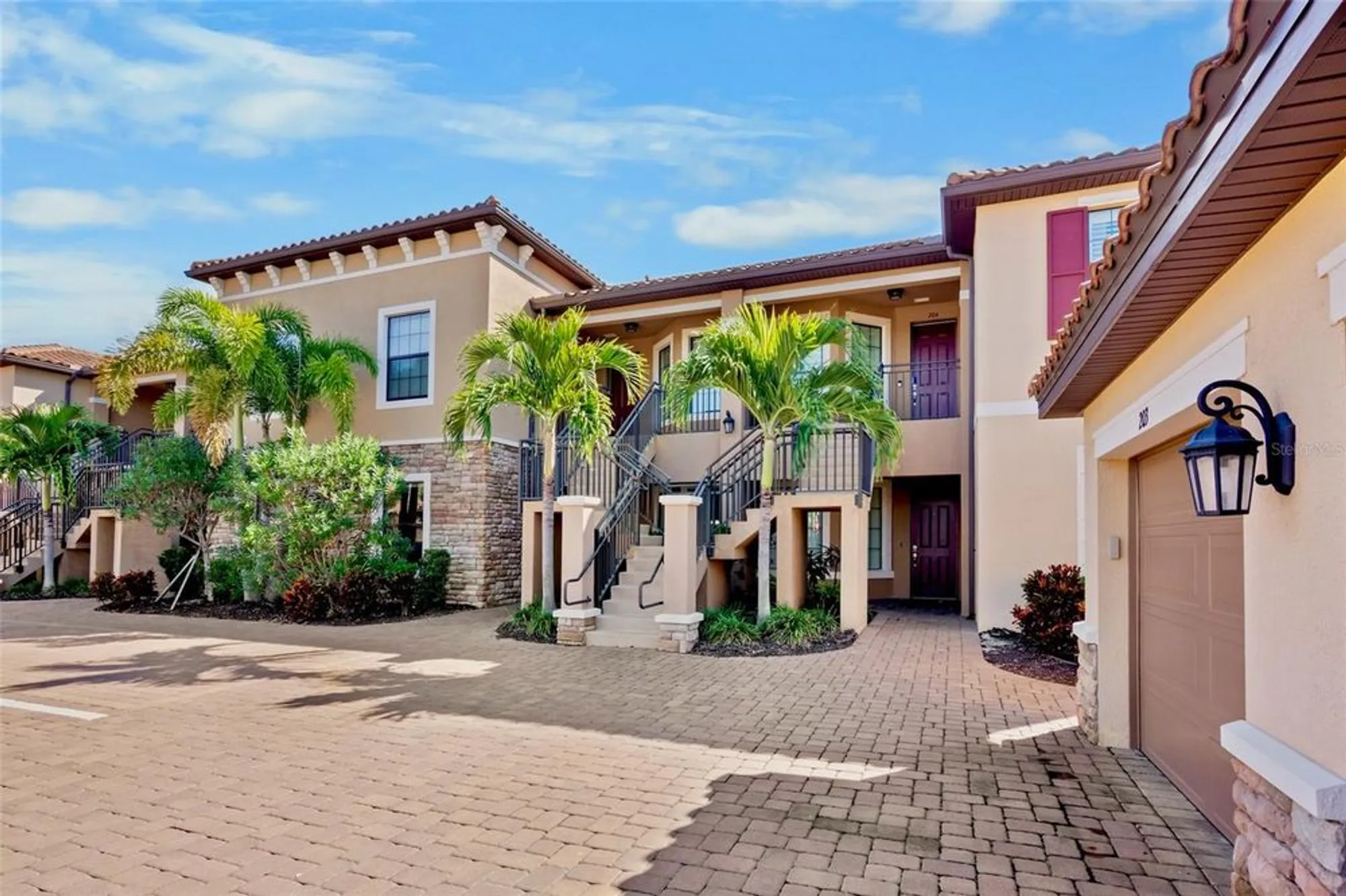 Property Slideshow image 1 of 49 | 5425 cicerone st 103, Sarasota, FL, 34238
