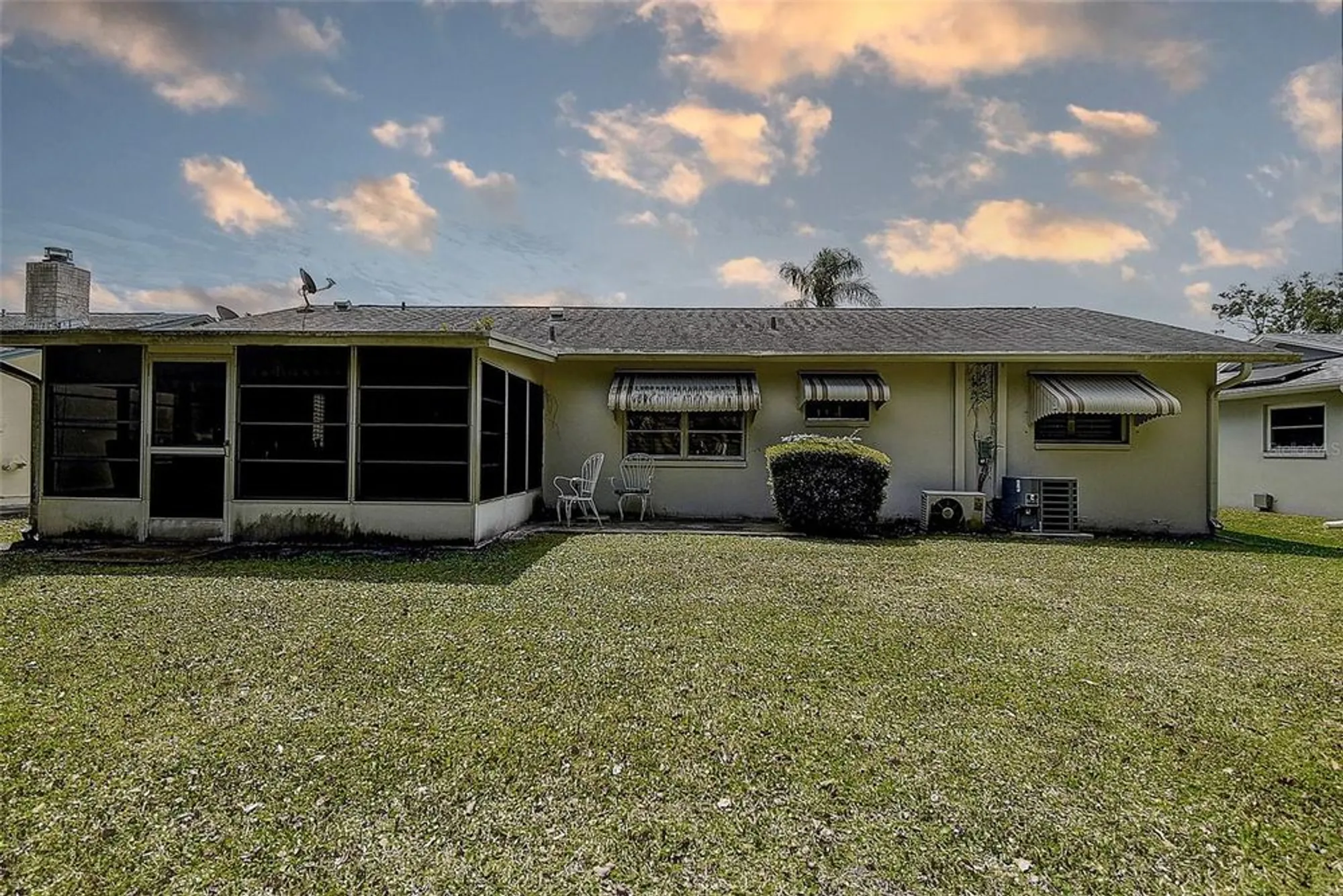 Property Slideshow image 24 of 36 | 2955 briar cliff dr, Palm Harbor, FL, 34684
