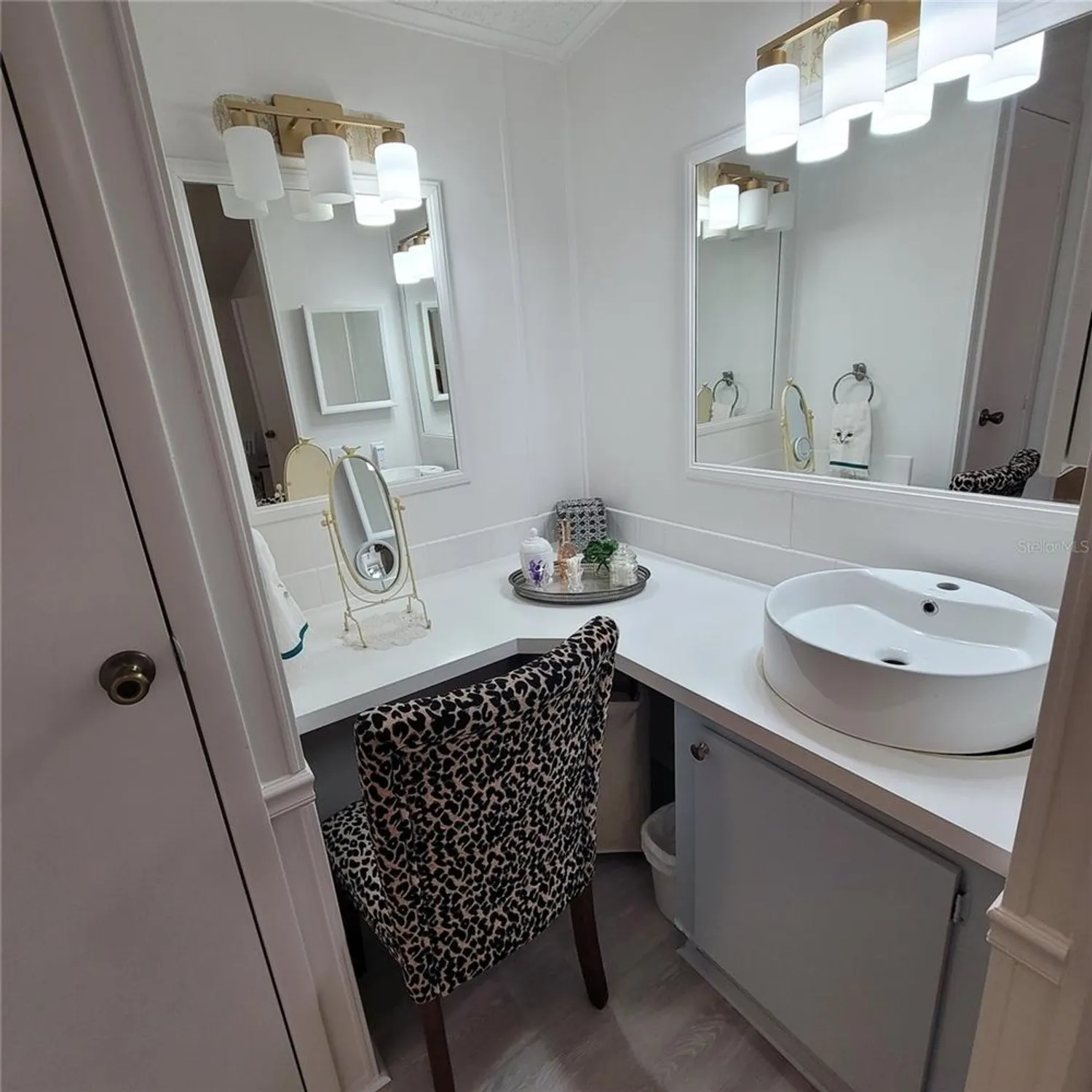 Property Slideshow image 9 of 25 | 1507 e schwartz blvd, Lady Lake, FL, 32159