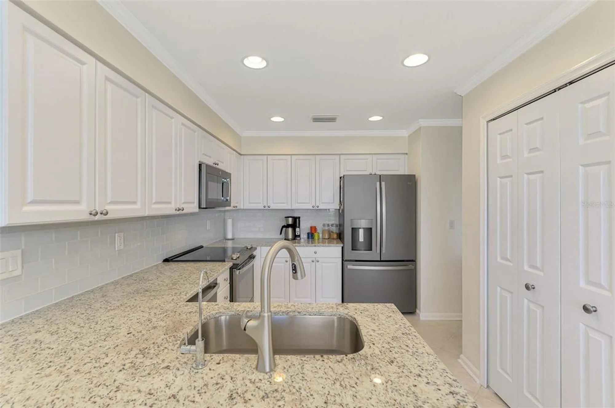 Property Slideshow image 21 of 81 | 4620 club dr unit 102, Port Charlotte, FL, 33953