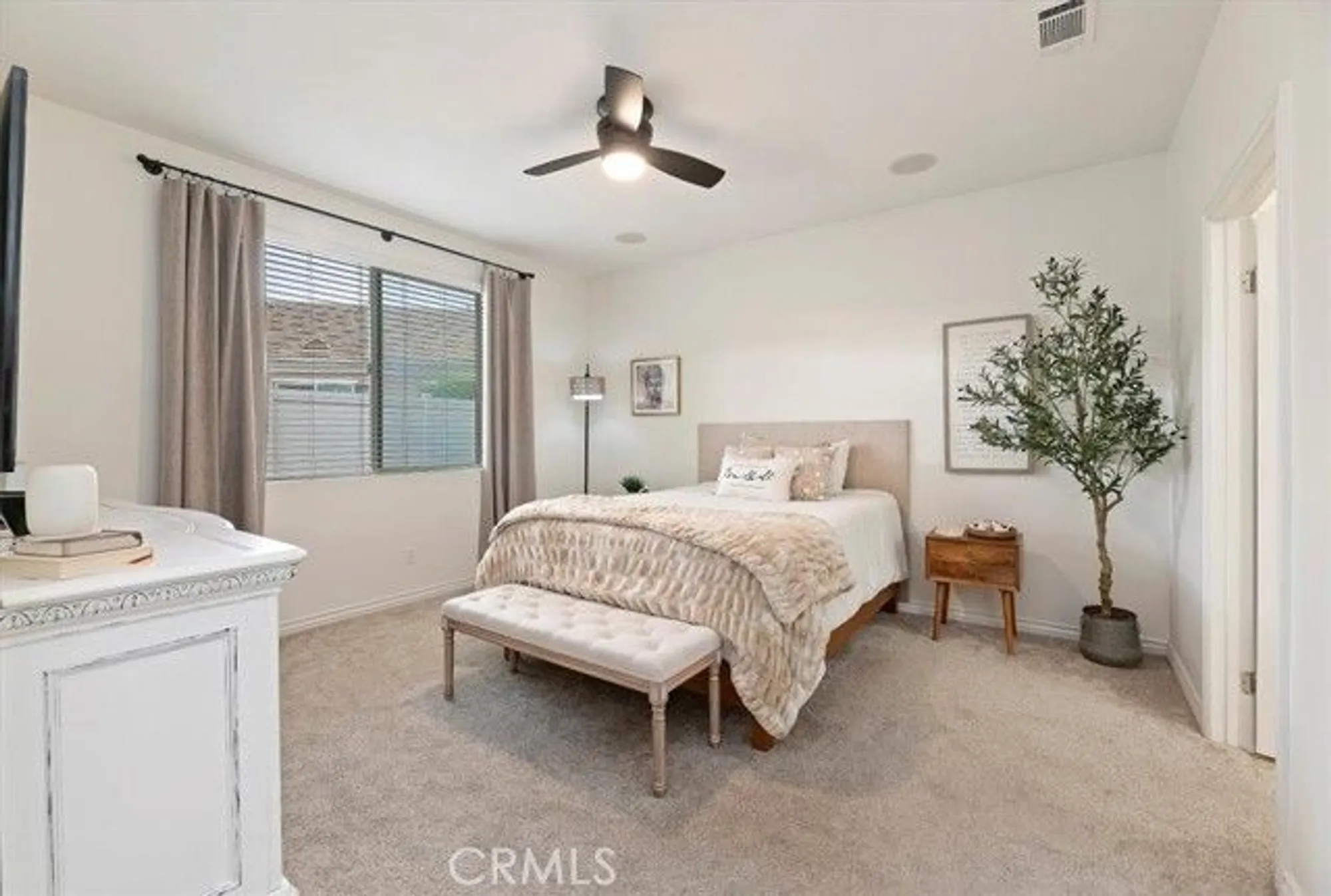 Property Slideshow image 18 of 41 | 5307 paseo callado, Hemet, CA, 92545