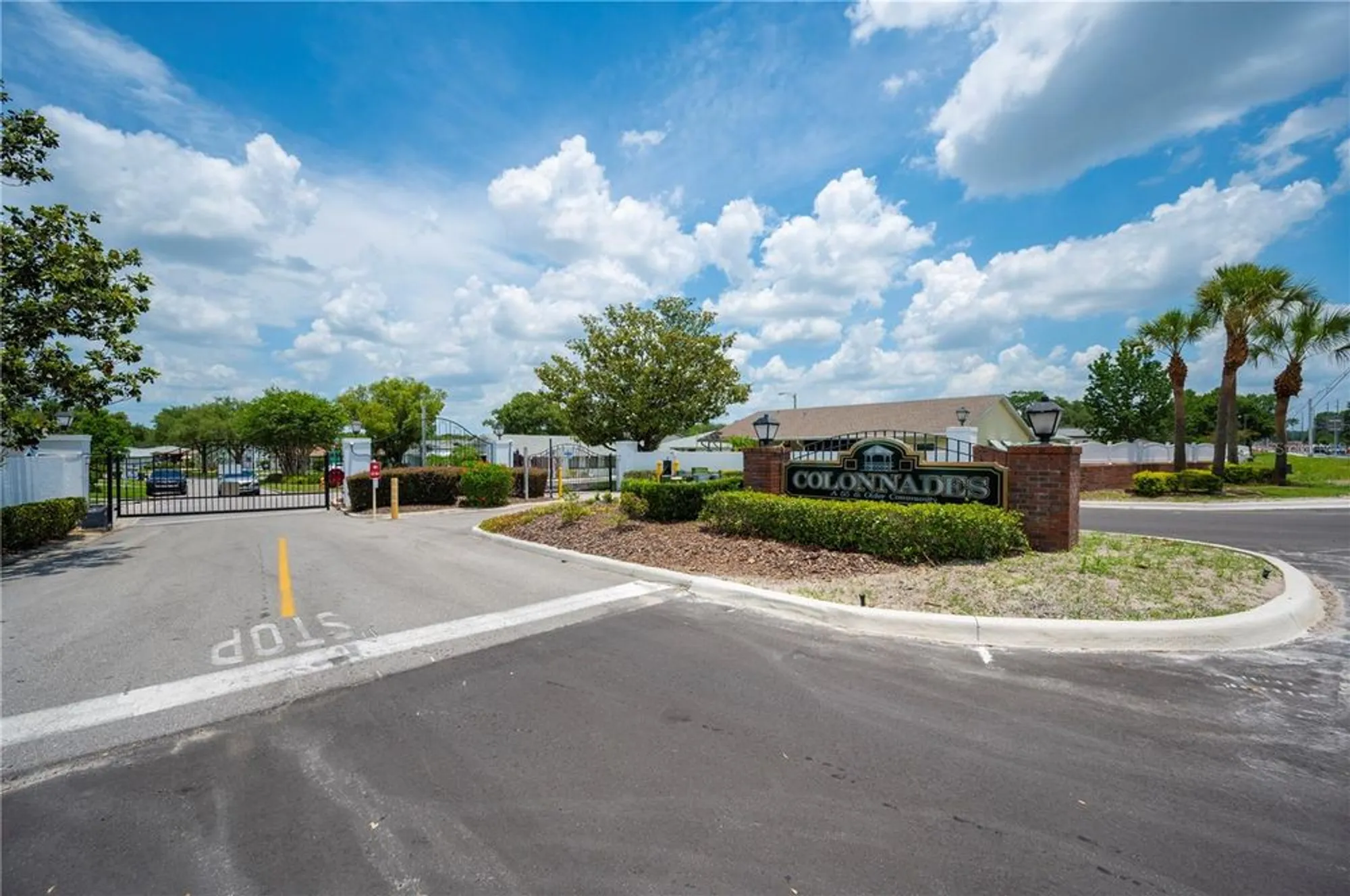 Property Slideshow image 32 of 37 | 1608 colonnades cir, Lakeland, FL, 33811