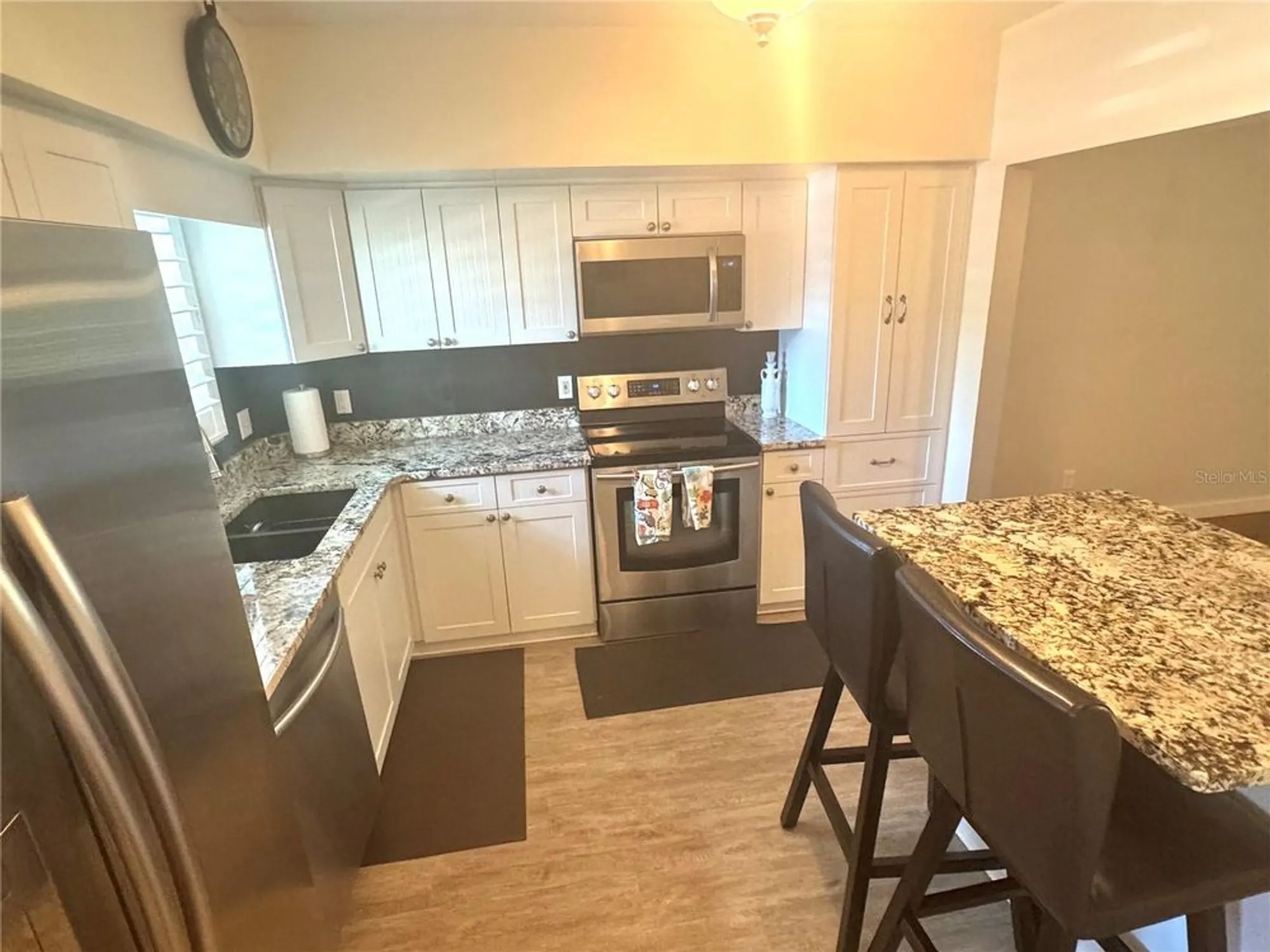 Property Slideshow image 8 of 37 | 2262 swedish dr 6, Clearwater, FL, 33763