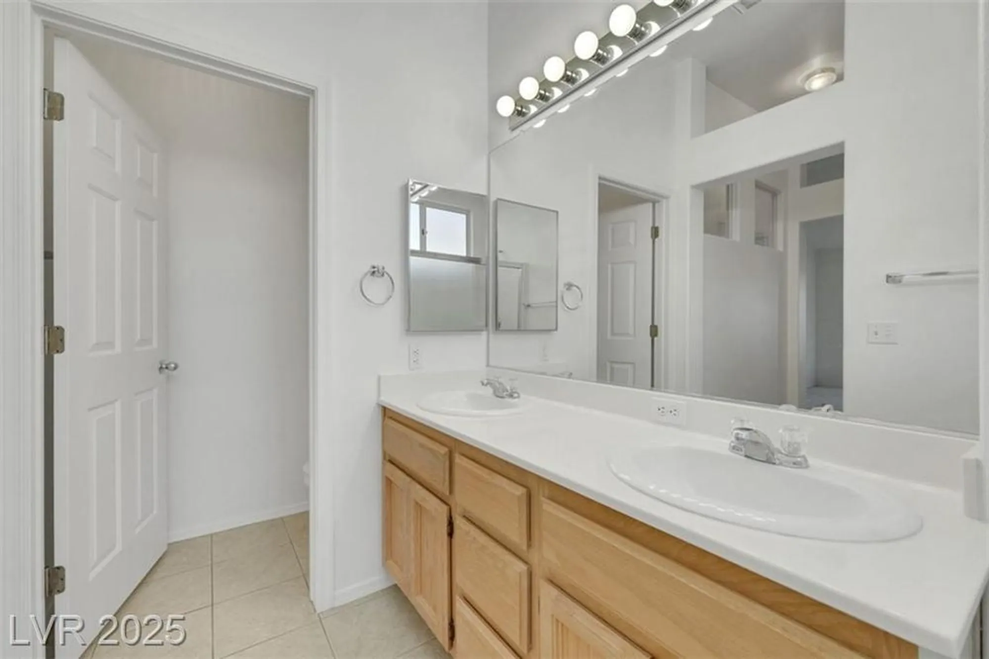 Property Slideshow image 10 of 31 | 498 elm crest pl, Henderson, NV, 89012