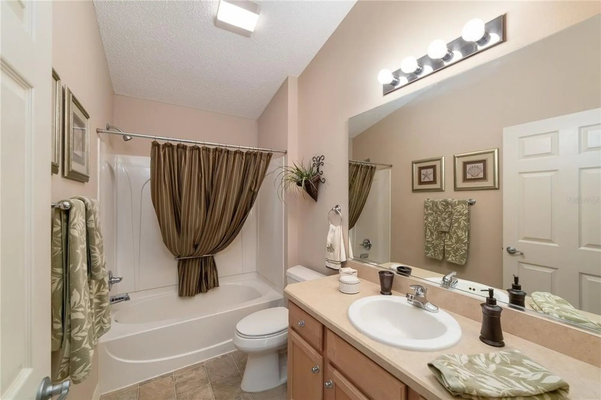 Property Slideshow image 24 of 28 | 1497 alexandria pl, The Villages, FL, 32162