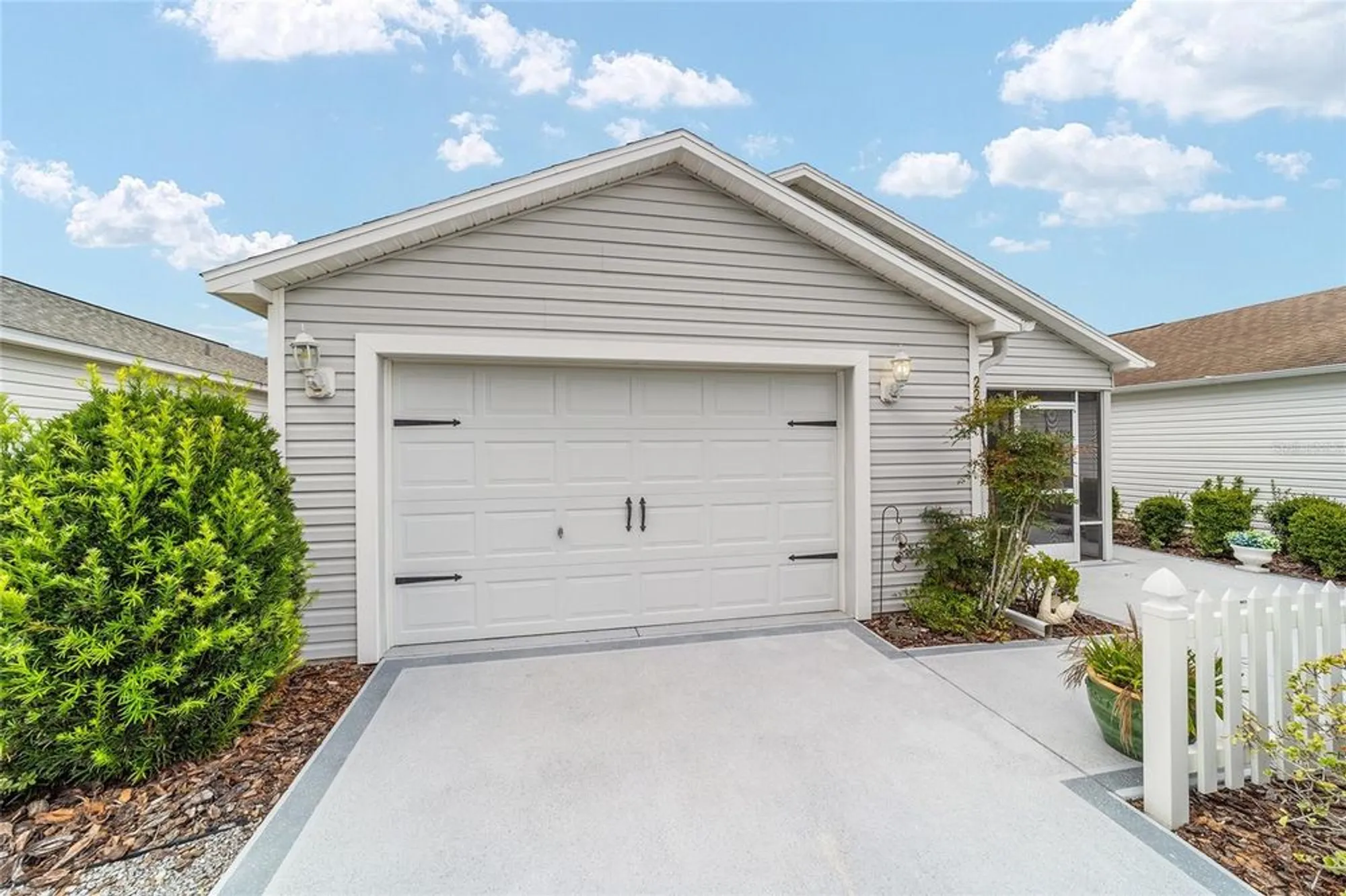 Property Slideshow image 45 of 51 | 2237 jetta way, The Villages, FL, 32162