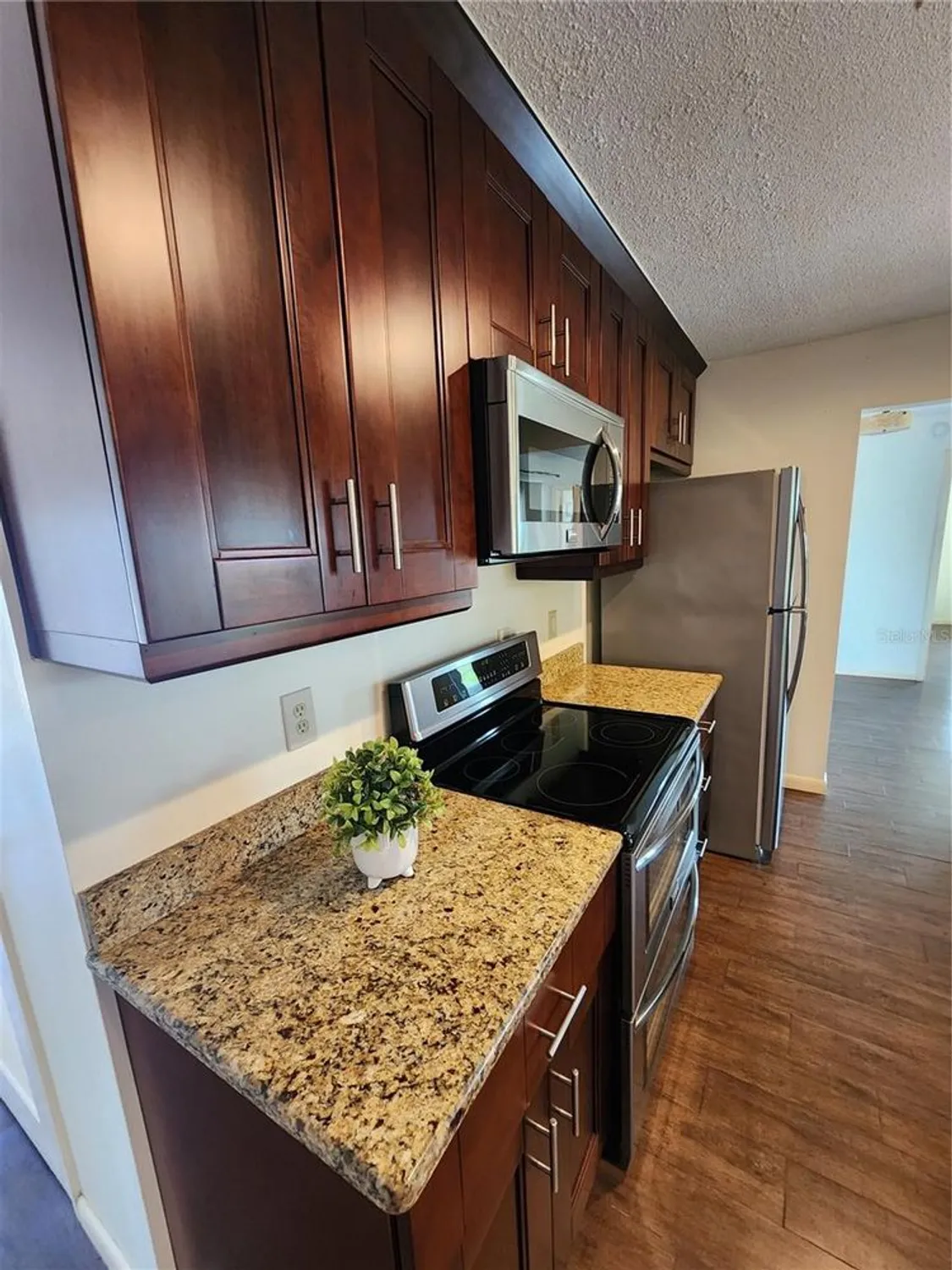 Property Slideshow image 9 of 37 | 9926 40th st, Pinellas Park, FL, 33782