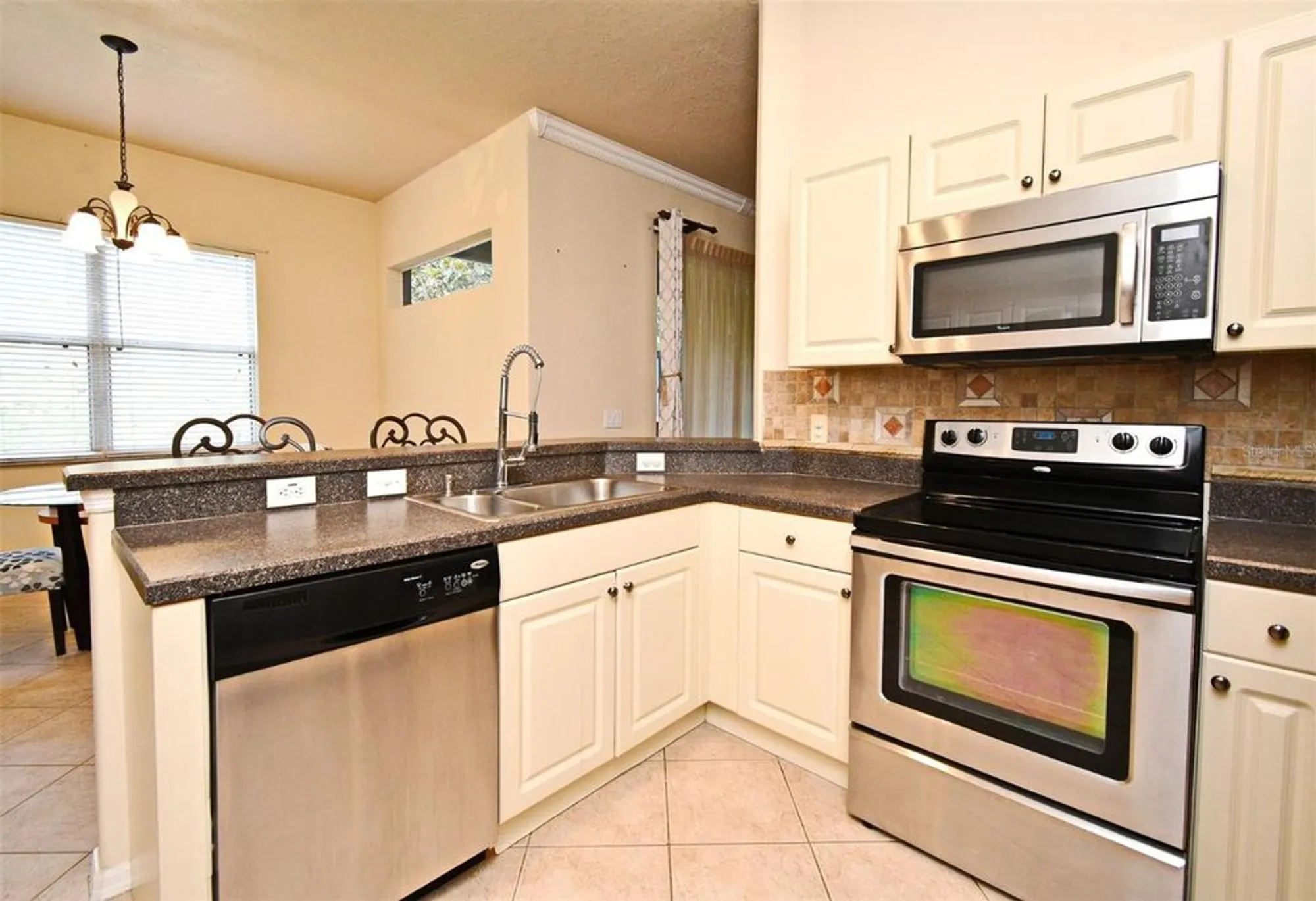 Property Slideshow image 17 of 48 | 2503 squaw crk, Clermont, FL, 34711