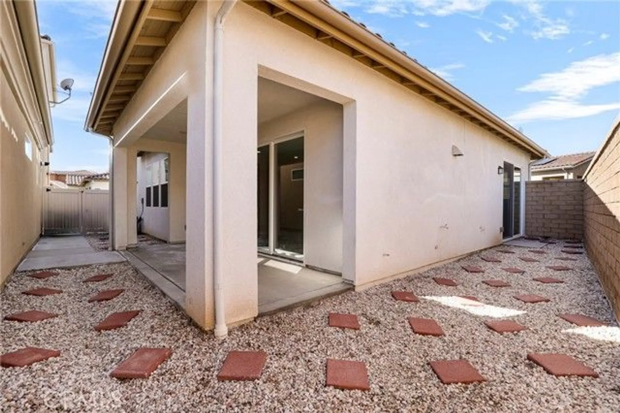 Property Slideshow image 19 of 33 | 20506 galloway dr, Saugus, CA, 91350