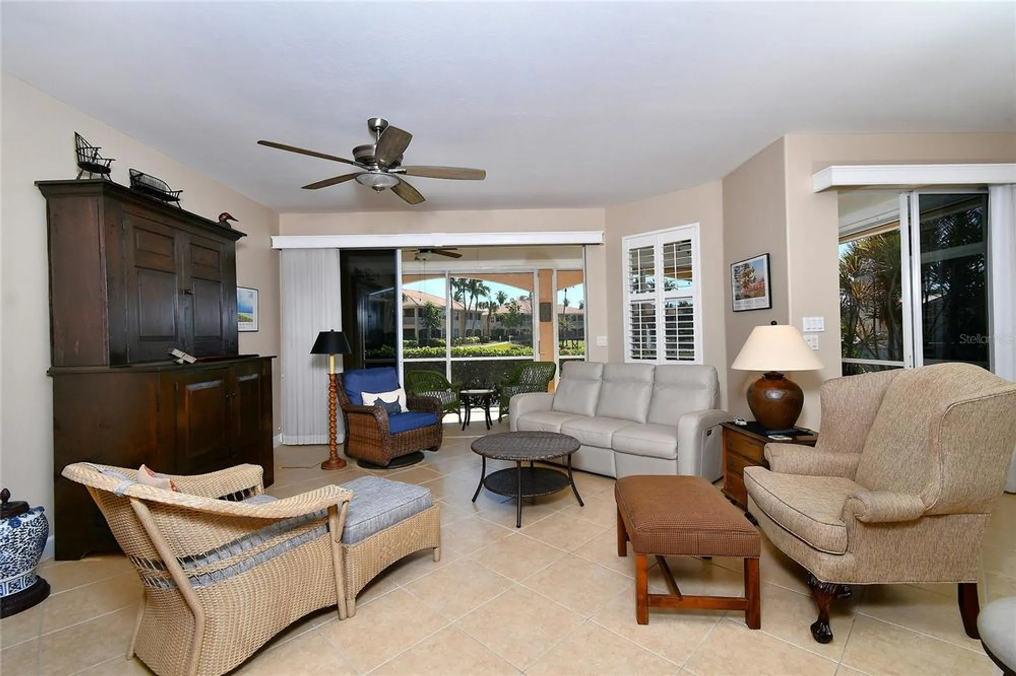 Property Slideshow image 7 of 31 | 3336 sunset key cir b, Punta Gorda, FL, 33955