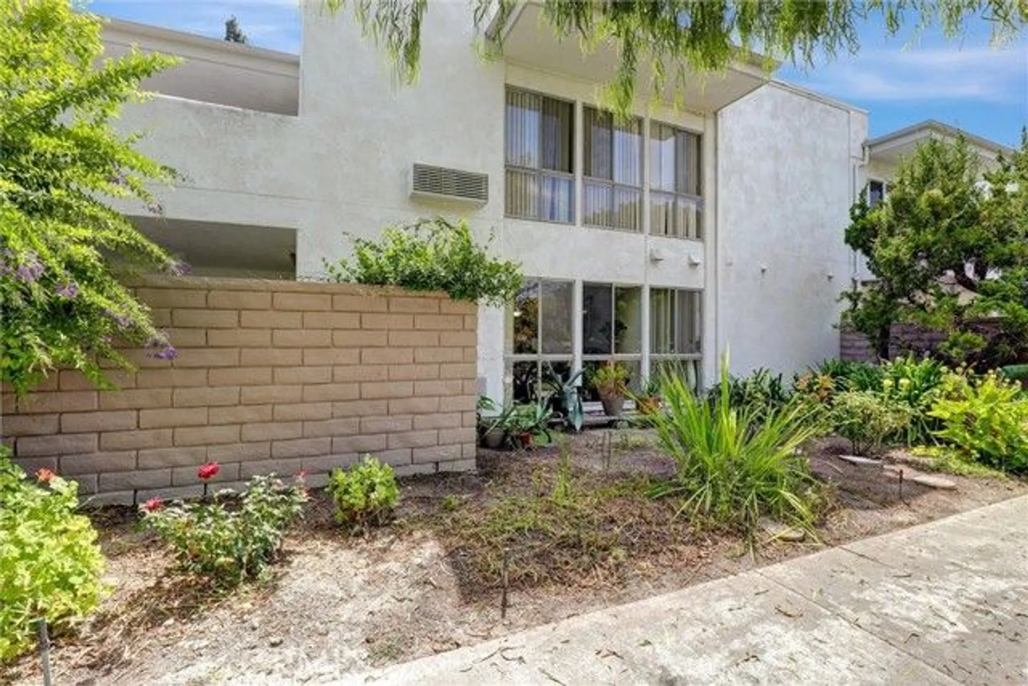 Property Slideshow image 24 of 30 | 2276 via d, Laguna Woods, CA, 92637