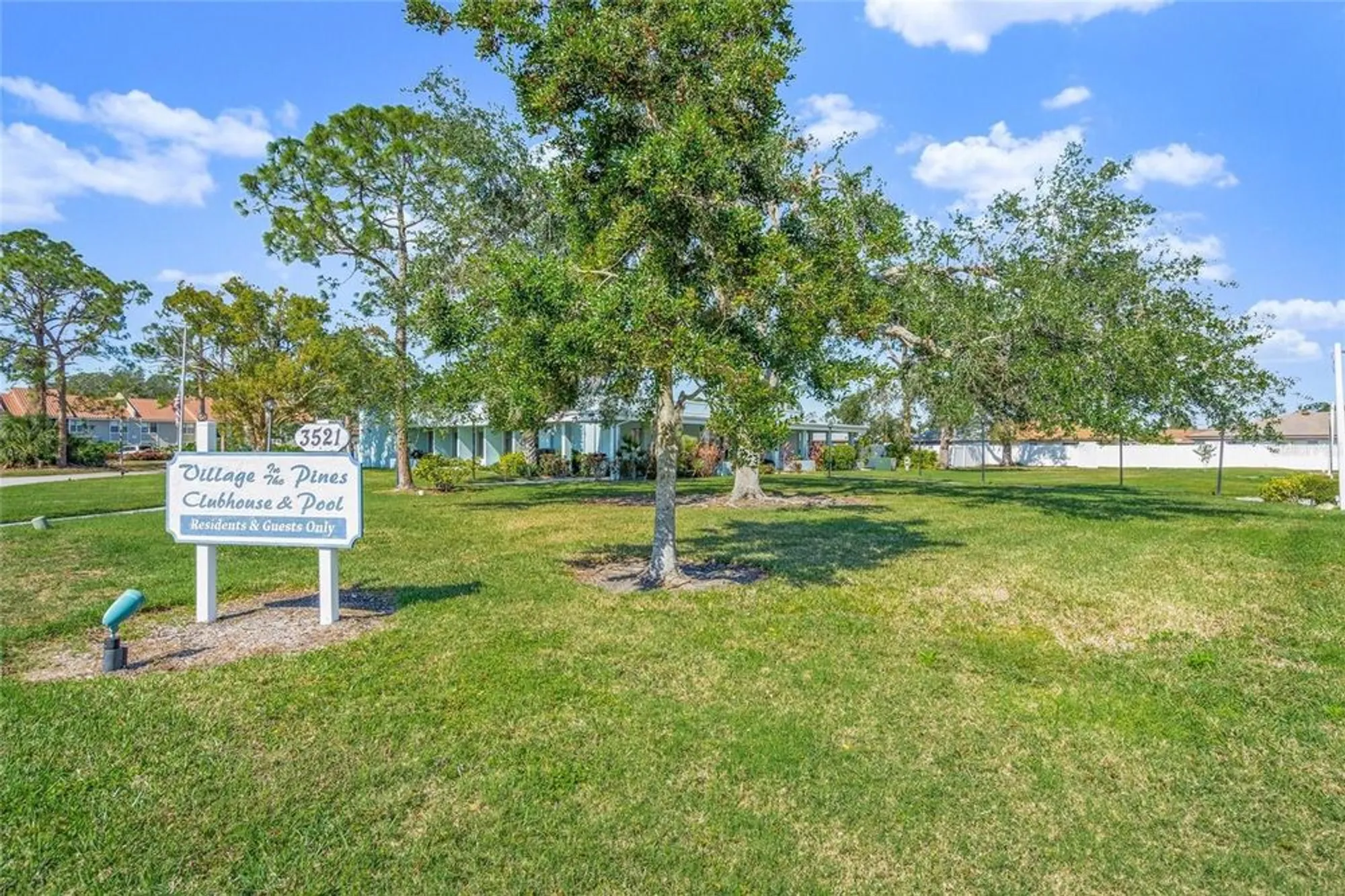 Property Slideshow image 31 of 35 | 6213 green view dr # 127, Sarasota, FL, 34231