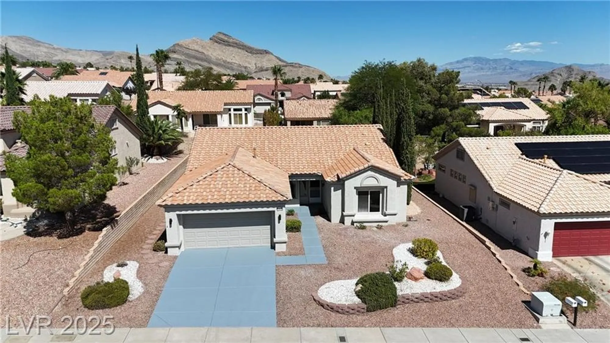 Property Slideshow image 31 of 51 | 10636 argents hill dr, Las Vegas, NV, 89134