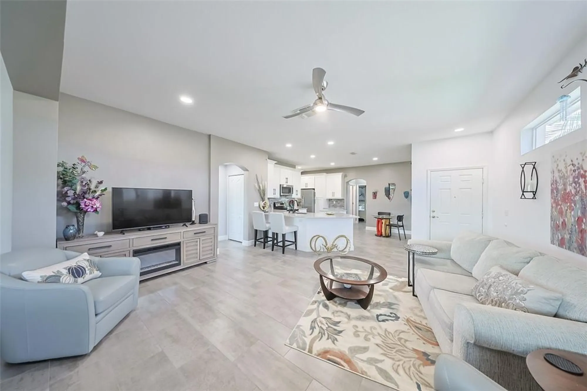 Property Slideshow image 5 of 45 | 2049 acadia greens dr # 19, Sun City Center, FL, 33573