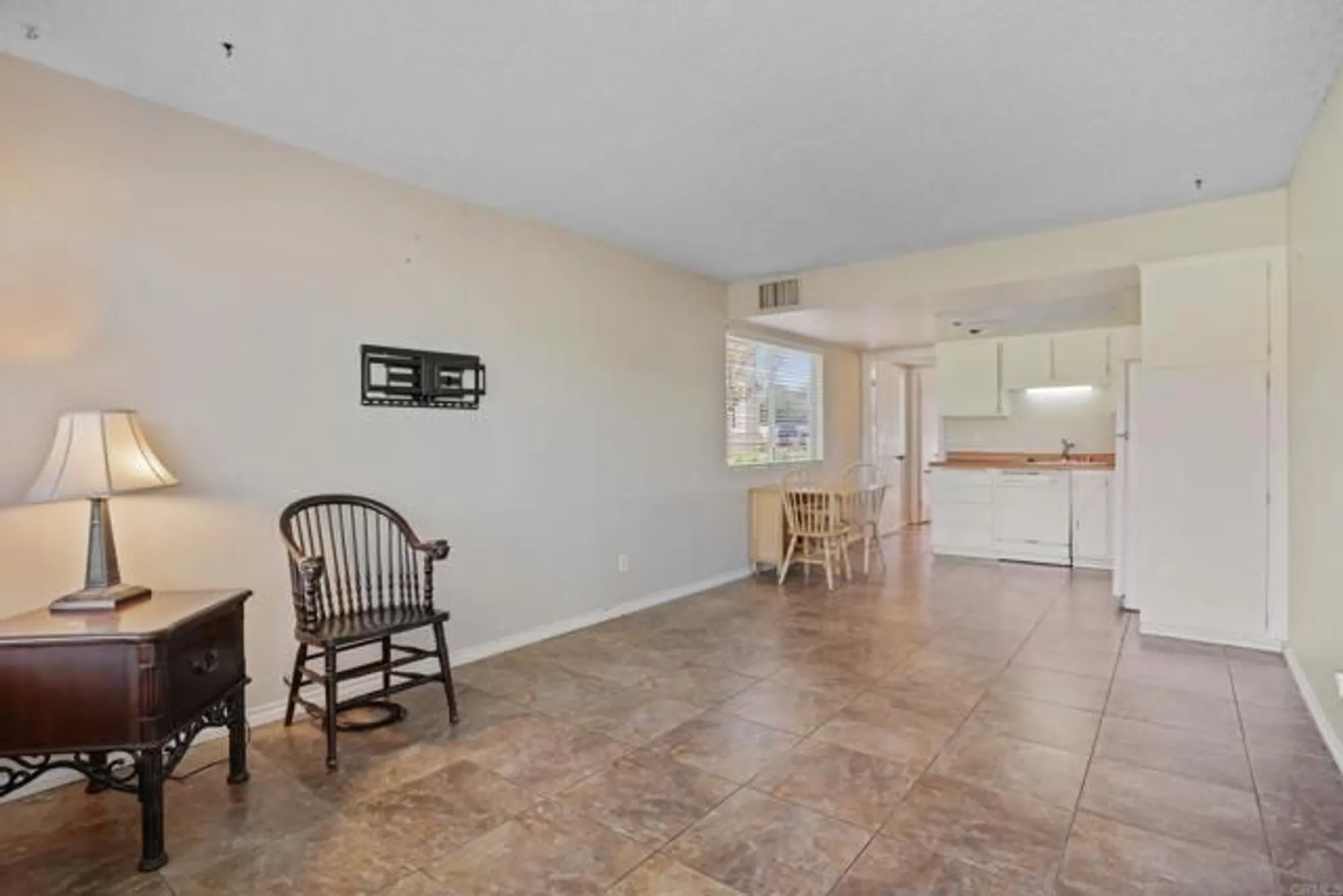 Property Slideshow image 7 of 21 | 27735 mountain meadow rd unit 19, Escondido, CA, 92026