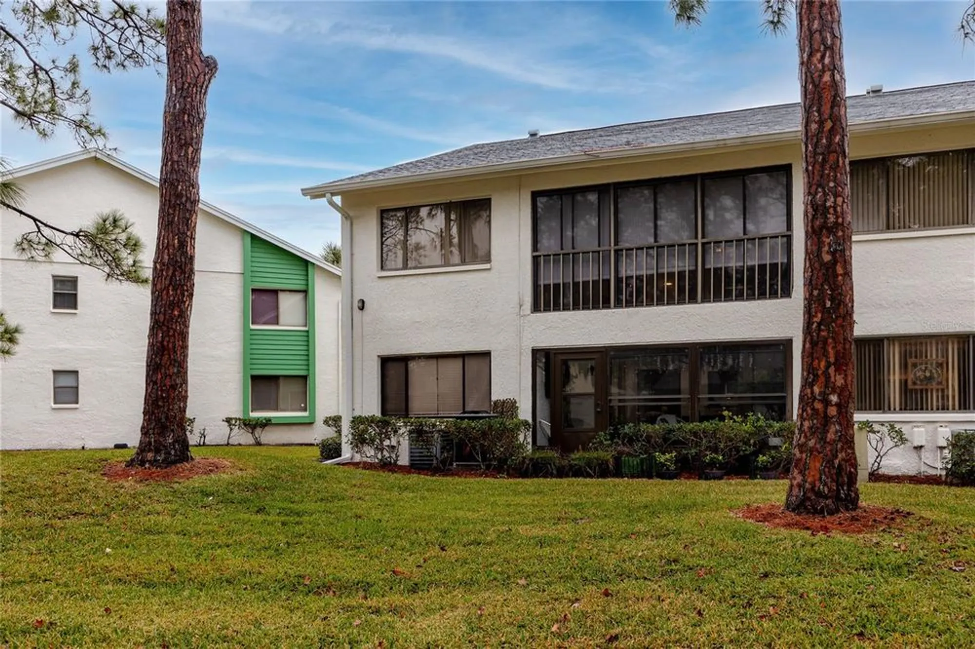 Property Slideshow image 10 of 47 | 2561 royal pines cir # 14h, Clearwater, FL, 33763