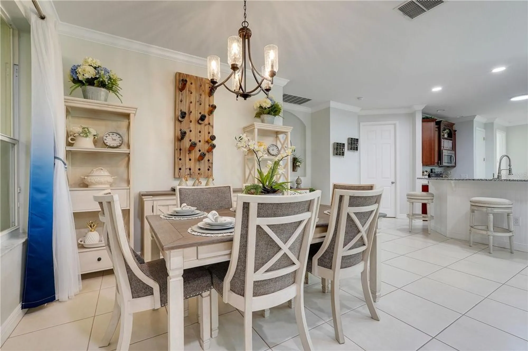 Property Slideshow image 16 of 47 | 217 lake cassidy dr, Kissimmee, FL, 34759
