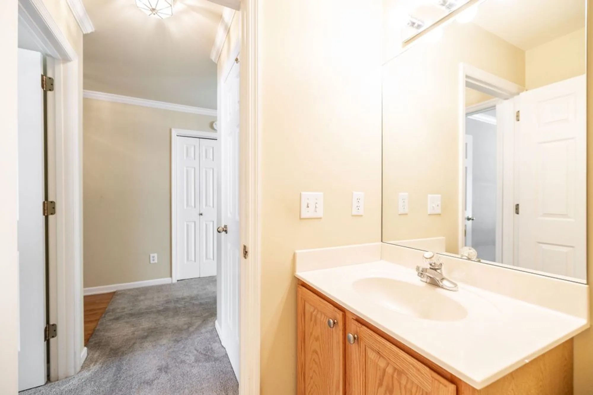 Property Slideshow image 20 of 54 | 115 newsom grn, Nashville, TN, 37221