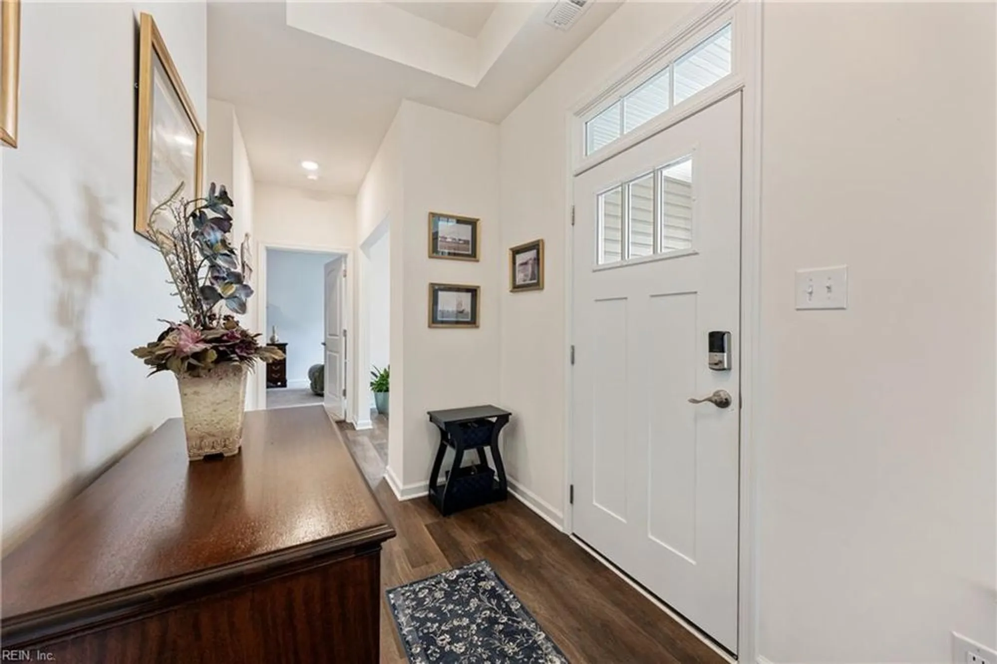 Property Slideshow image 5 of 39 | 221 richmond ave, Smithfield, VA, 23430