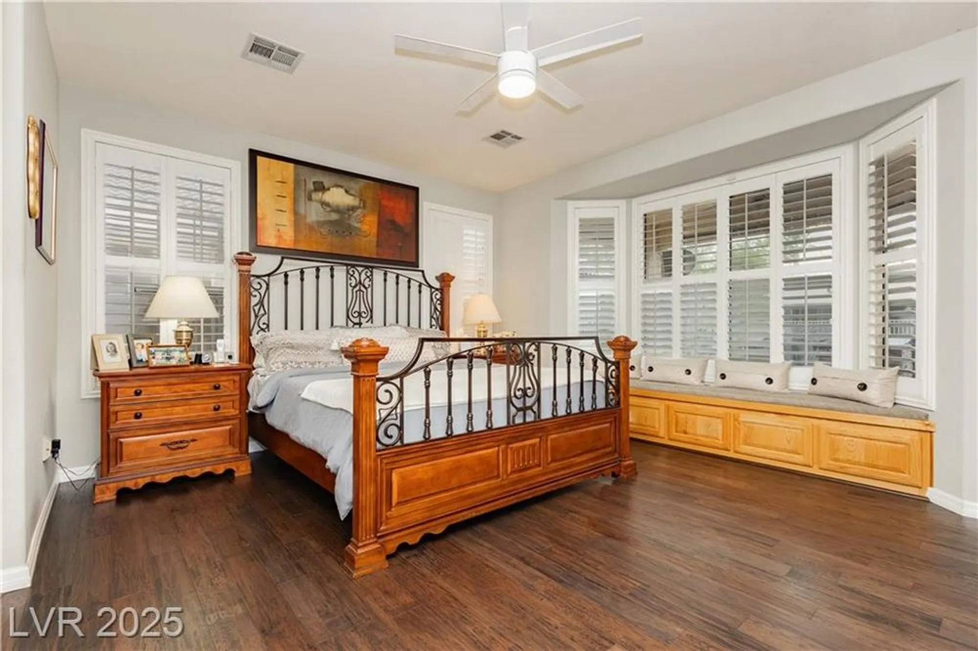 Property Slideshow image 17 of 45 | 10347 profeta ct, Las Vegas, NV, 89135